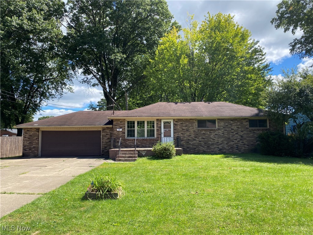 Hadley Ave, Youngstown, OH 44505