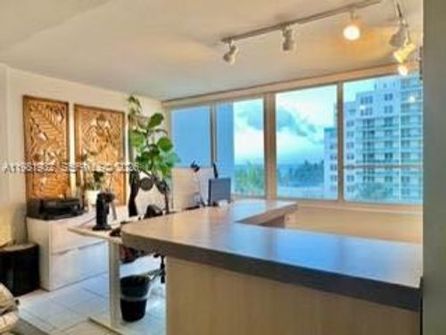 apt-518-5005 Collins Ave, Miami Beach, FL, 33140-2565 | Card Image