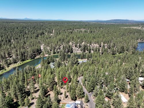 18917 Baker Rd, Bend, OR, 97702-7917 | Card Image