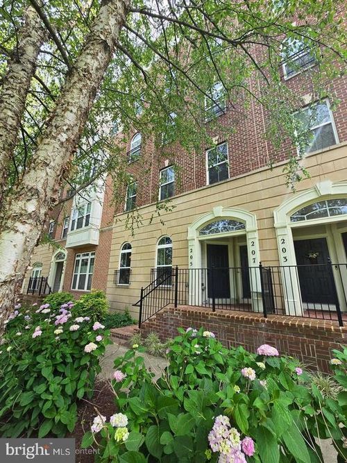 207-207 Community Center Ave, GAITHERSBURG, MD, 20878-4019 | Card Image