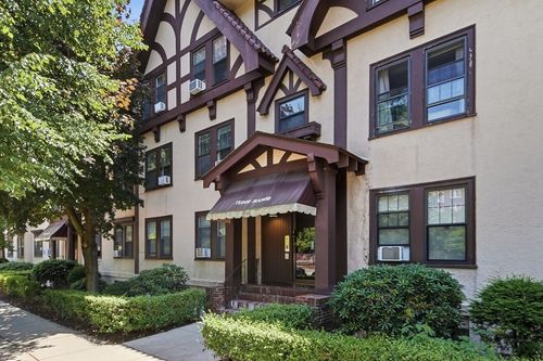 1-1722 Commonwealth Ave, Boston, MA, 02135-5621 | Card Image