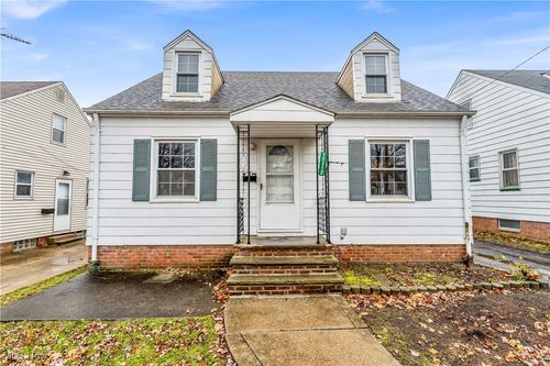 15312 Benhoff Dr, Maple Heights, OH, 44137-3341 | Card Image