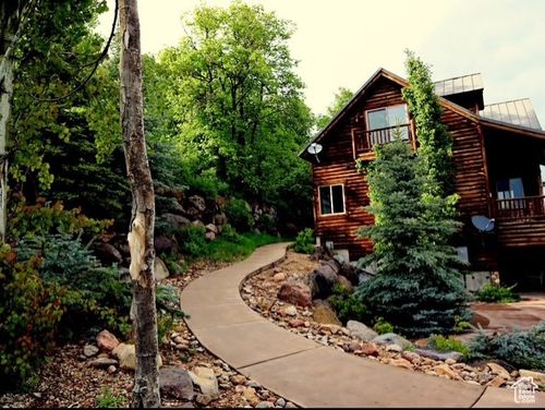 2458 S Forest Meadow Rd, Coalville, UT, 84017-9316 | Card Image