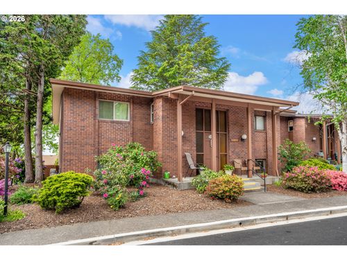 2-11490 Sw Crown Dr, King City, OR, 97224-2639 | Card Image
