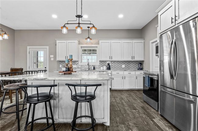 917 Farney Rd, House other with 3 bedrooms, 2 bathrooms and 2 parking in Lorena TX | Image 8