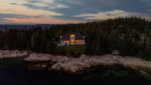 152 Owls Head Dr, Northwest Cove, NS, B0J1T0 | Card Image