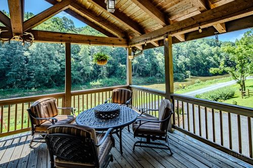 1059 Mouth Of Silas Creek Rd, Lansing, NC, 28643-9126 | Card Image