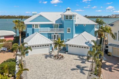 295 Bayside Drive, House other with 5 bedrooms, 4 bathrooms and null parking in Clearwater Beach FL | Image 1