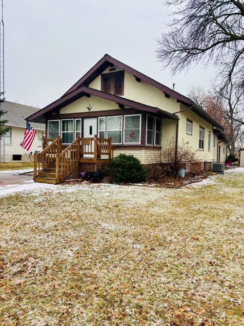 518 E 3rd Street, Redwood Falls, MN, 56283 | Card Image