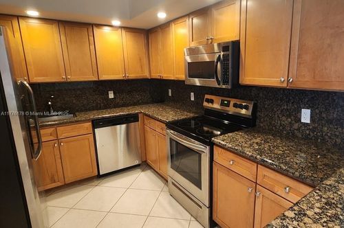 apt-16y-5600 Collins Ave, Miami Beach, FL, 33140-2416 | Card Image