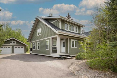 241 Canal Street, Rural Ponoka County, AB, T4L2N3 | Card Image
