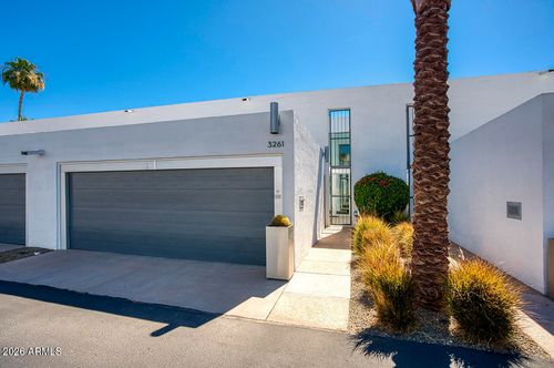 3261 E Camelback Rd, Phoenix, AZ, 85018-2300 | Card Image