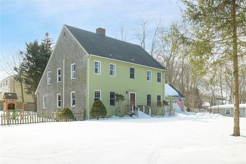 57 Buoy St, Jamestown, RI, 02835-3017 | Card Image