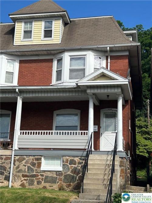 1129 Russell Ave, Fountain Hill, PA, 18015-4009 | Card Image