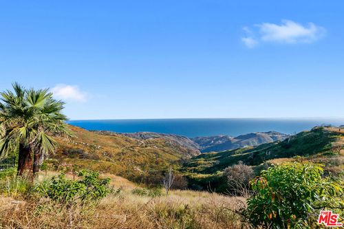 23000 Saddle Peak Rd, Topanga, CA, 90290-3425 | Card Image