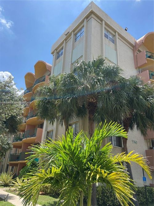 609-9350 Fontainebleau Boulevard, Miami, FL, 33172 | Card Image