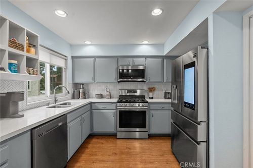 602-19540 Sherman Way, Reseda, CA, 91335 | Card Image