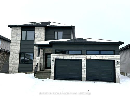 628 Geneva Cres, Embrun, ON, K0A1W0 | Card Image