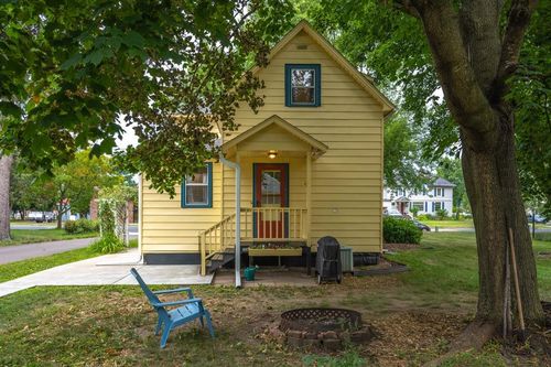 235 W 3rd St, NEW RICHMOND, WI, 54017-1705 | Card Image