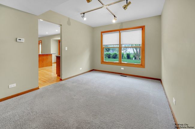 646 Schooner Ln, House other with 4 bedrooms, 3 bathrooms and 2 parking in Elk Grove Village IL | Image 4