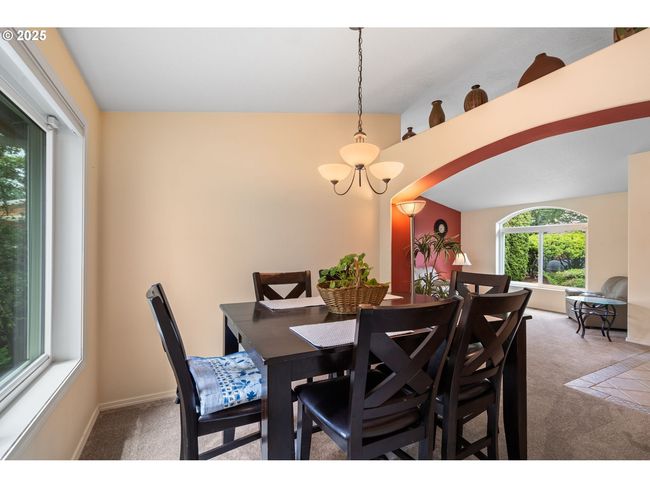 3010 Sw Phyllis Dr, House other with 4 bedrooms, 3 bathrooms and 3 parking in Gresham OR | Image 7