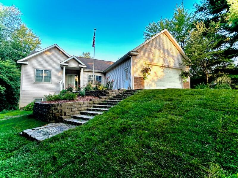 Gaddini Ct, West Olive, MI 49460