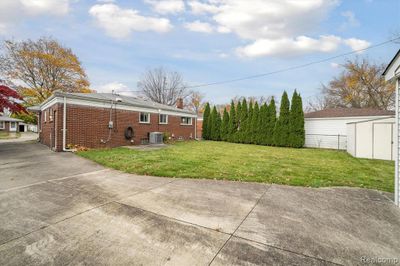 29064 Brody Avenue, Home with 3 bedrooms, 1 bathrooms and null parking in Westland MI | Image 2