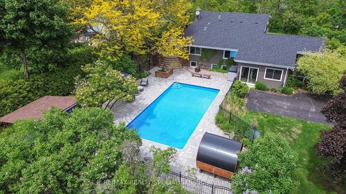 15 Credit St, Glen Williams, ON, L7G2W5 | Card Image