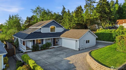 707 Gove St, Steilacoom, WA, 98388-2327 | Card Image