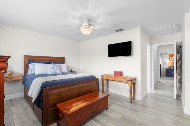 2116 Ne 44 Th St, Townhouse with 2 bedrooms, 2 bathrooms and null parking in Lighthouse Point FL | Image 13