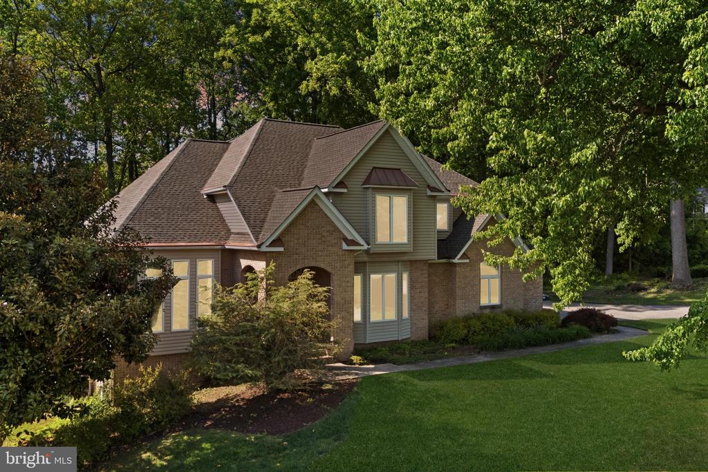 Residential in FOREST HILL 5