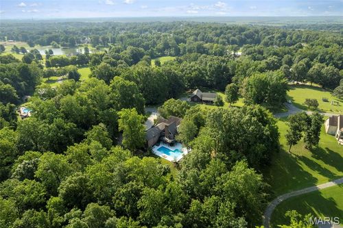 184 Countryview Dr, Benton, MO, 63736-8206 | Card Image