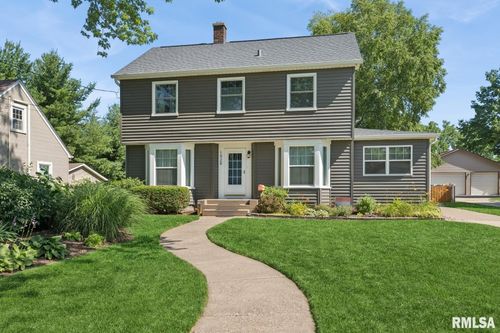 1928 Elm St, Davenport, IA, 52803-2028 | Card Image