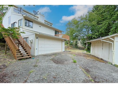 1511 Ranch Rd, Reedsport, OR, 97467-1916 | Card Image