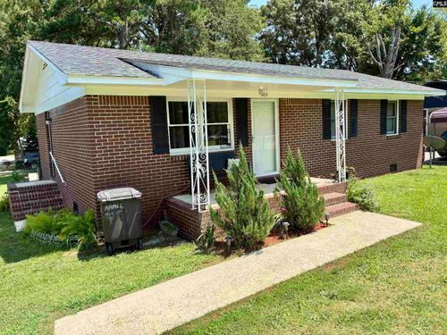 909 Mamie St, Newberry, SC, 29108-2566 | Card Image