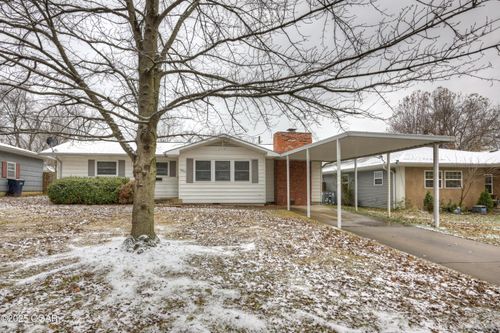 1604 S Washington Ter, Webb City, MO, 64870-2925 | Card Image