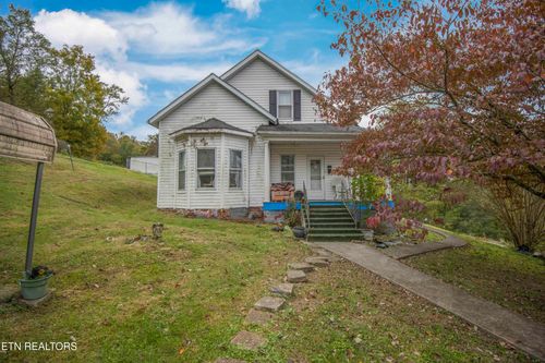 425 W Robbins St, Jellico, TN, 37762 | Card Image