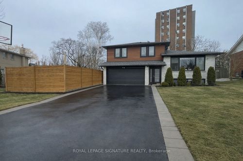 1872 Steepbank Crescent, Mississauga, ON, L4X1T8 | Card Image