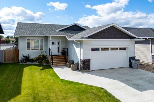 534 24 Street, Wainwright, AB, T9W0C1 | Card Image