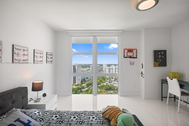 UNIT-2807 - 3301 Ne 183 Rd St, Condo with 3 bedrooms, 4 bathrooms and null parking in Aventura FL | Image 42