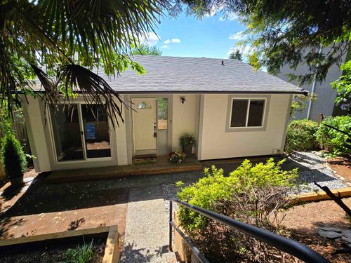 723 Appleyard Crt, Port Moody, BC, V3H3X1 | Card Image