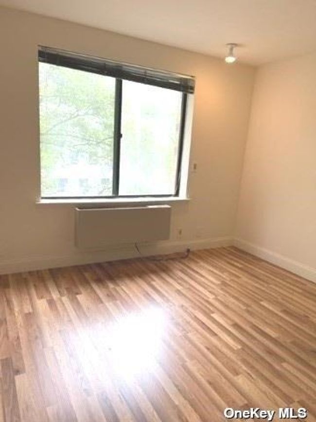 APT-3A - 141 Great Neck Rd, Condo with 2 bedrooms, 3 bathrooms and 2 parking in Great Neck NY | Image 11