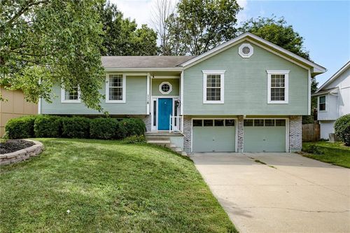 1118 Sw Eastman Ct, Blue Springs, MO, 64015-8742 | Card Image