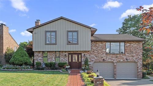 11 Sunnycrest Dr, Cecil, PA, 15321-1159 | Card Image