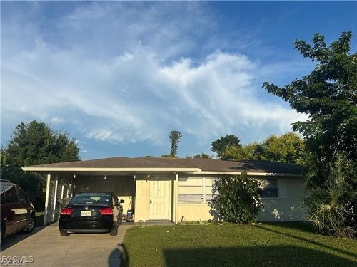 37 Castlebar Cir, FORT MYERS, FL, 33905-4301 | Card Image