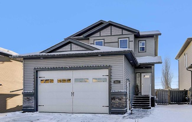 8657 117 Avenue, Home with 3 bedrooms, 2 bathrooms and 4 parking in Grande Prairie AB | Image 1