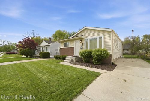 641 E Brockton Ave, Madison Heights, MI, 48071-4323 | Card Image
