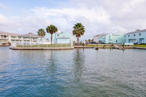 303 Nassau Dr, Rockport, TX, 78382-3749 | Card Image