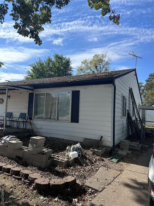 6429 N Beech Daly Rd, Dearborn Heights, MI, 48127-2021 | Card Image