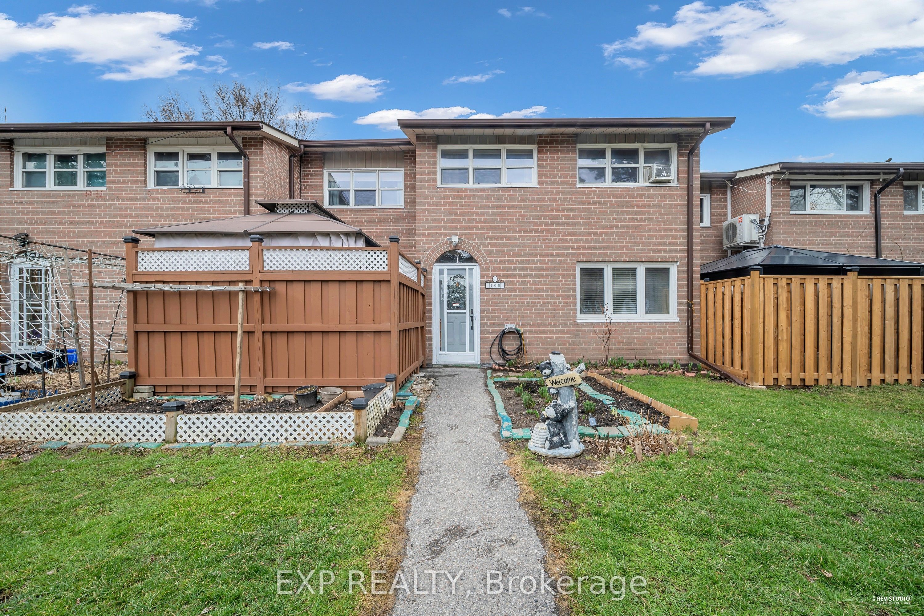 Residential in Toronto W05